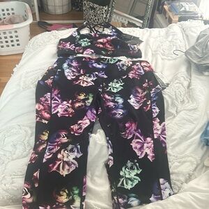 Torrid Floral Matching Active Wear Set- Bra: 2X and Leggings 3X